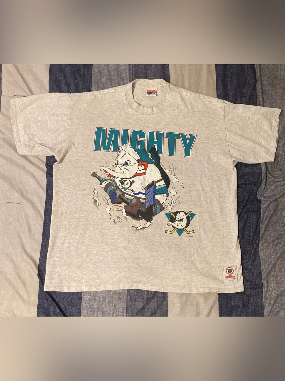 Vtg 90’s Anaheim Ducks Mens Graphic T Shirt Sz 2XL Grey NHL Nutmeg Disney
